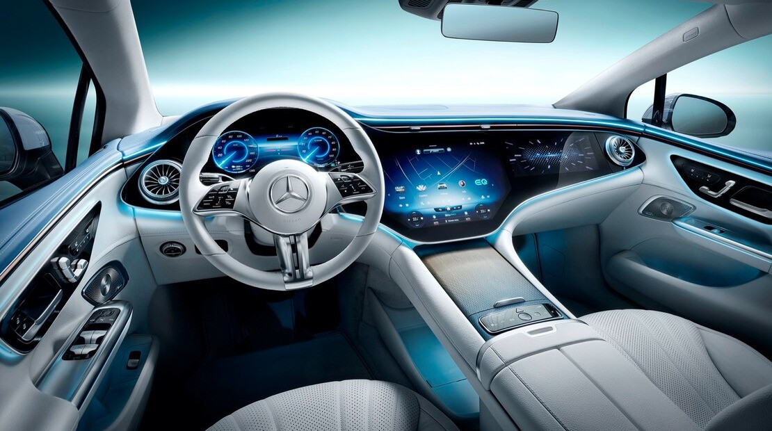 Первый взгляд на Mercedes-Benz EQE 2023 года: